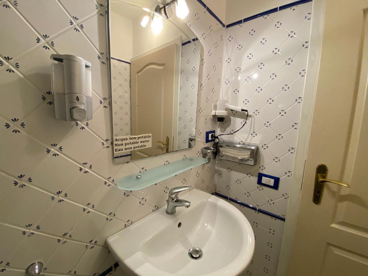 B&B Petite Maison Позада Екстериор снимка